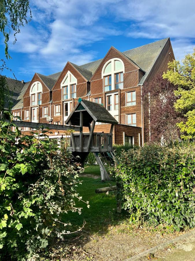 Domaine De La Foret D'Orient, Logis Hotel, Restaurant, Spa Et Golf Rouilly-Sacey Exterior photo
