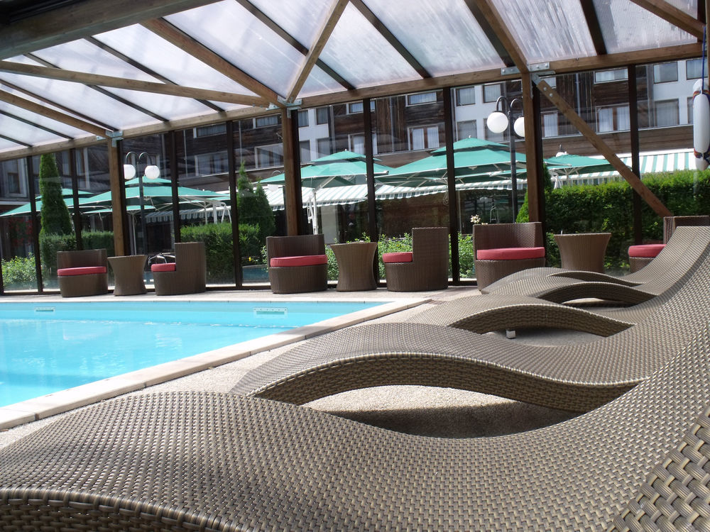 Domaine De La Foret D'Orient, Logis Hotel, Restaurant, Spa Et Golf Rouilly-Sacey Exterior photo