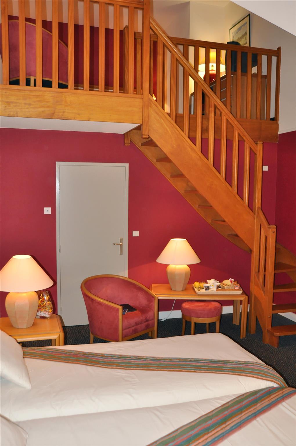 Domaine De La Foret D'Orient, Logis Hotel, Restaurant, Spa Et Golf Rouilly-Sacey Exterior photo